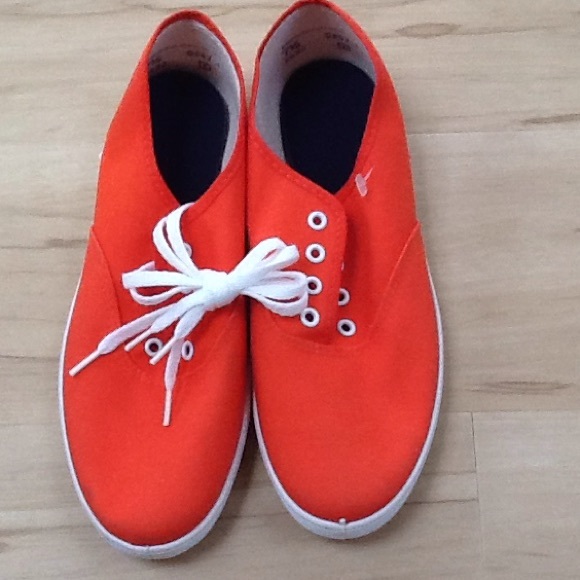 Orange Canvas Shoes NWT Sz 7 1/2 - Picture 2 of 7